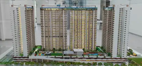 Scale model — The towers above the podium deck